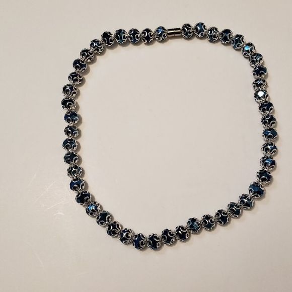 Fashion Jewelry Set - Picture 2 of 3